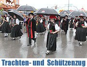 Oktoberfest-Trachten- und Schützenzug am 18.09. - am Sonntag ging's nass nei. Fotos & Video  (Foto. Martin Schmitz)